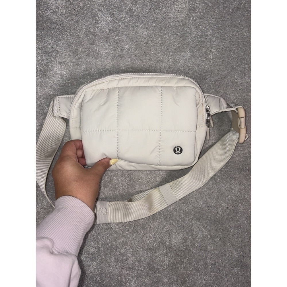 Lululemon Quilted Grid Belt Bag Hand Warmer 1.5L White Opal - Picture 5 of 12